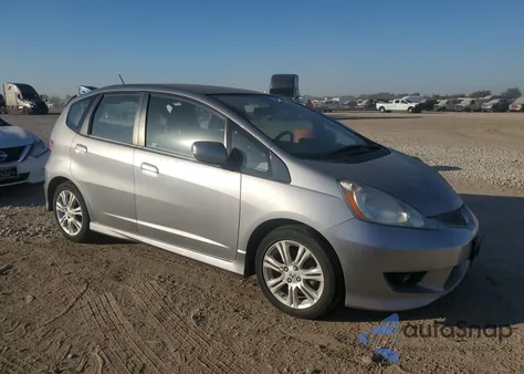2010 Honda Fit Sport z USA, uszkodzony, nr VIN JHMGE8H47AS022460